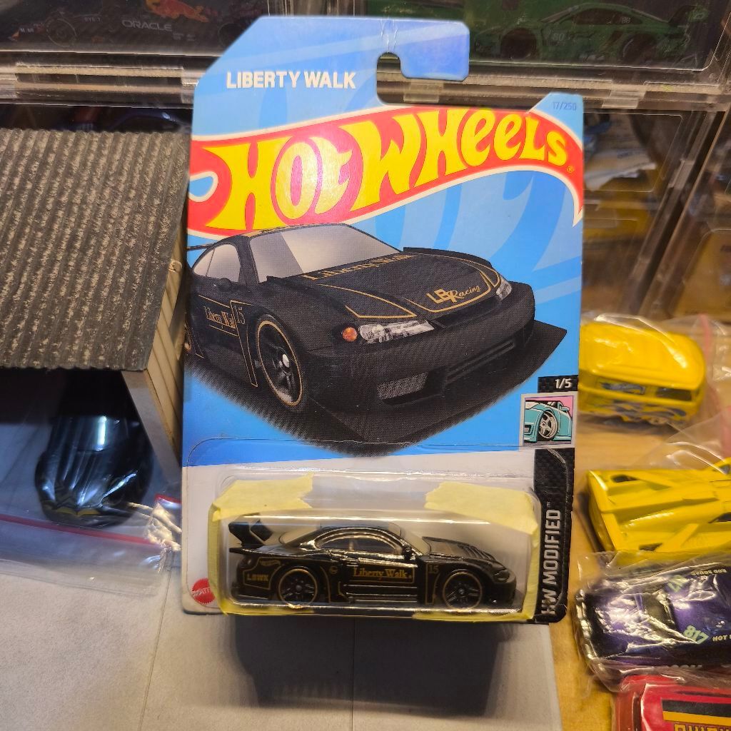 Hot Wheels Nissan Silvia S15 LBWK Hitam