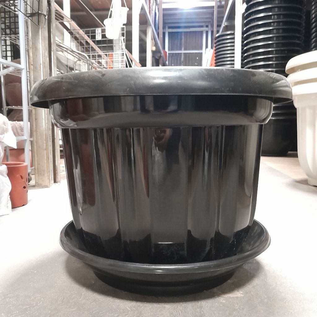 pot hitam 50 cm / tatakan pot 50 cm