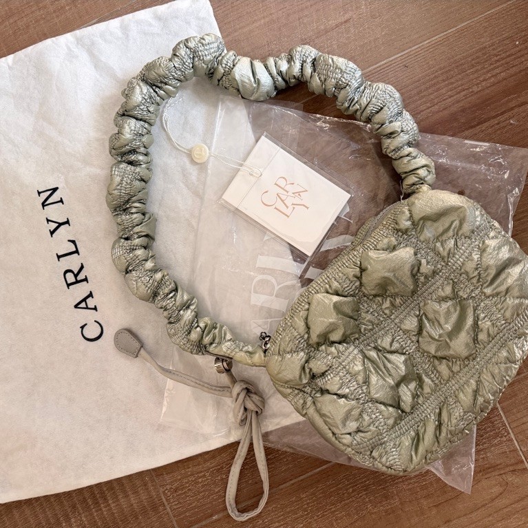 <preloved> carlyn bag silver
