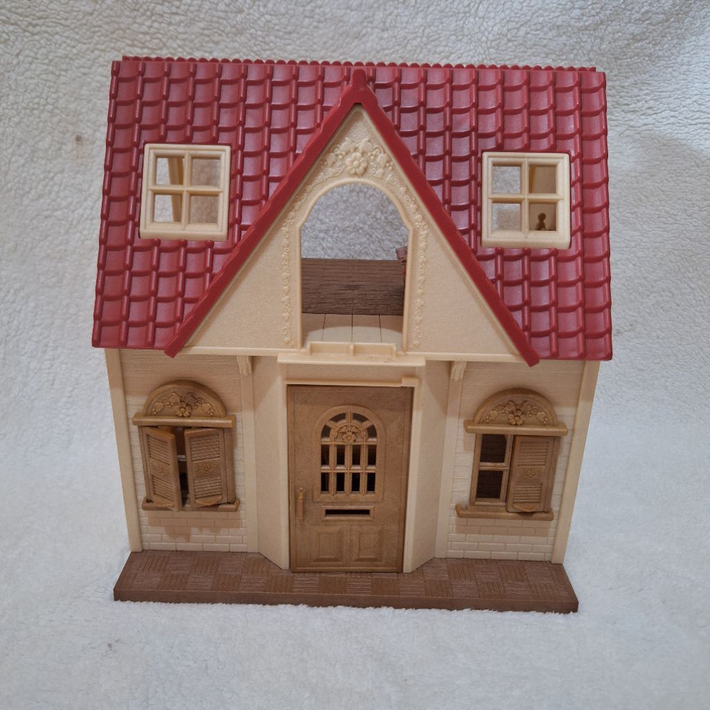 Preloved Mainan Koleksi Sylvanian Families Red Roof Cosy Cottage Starter Home