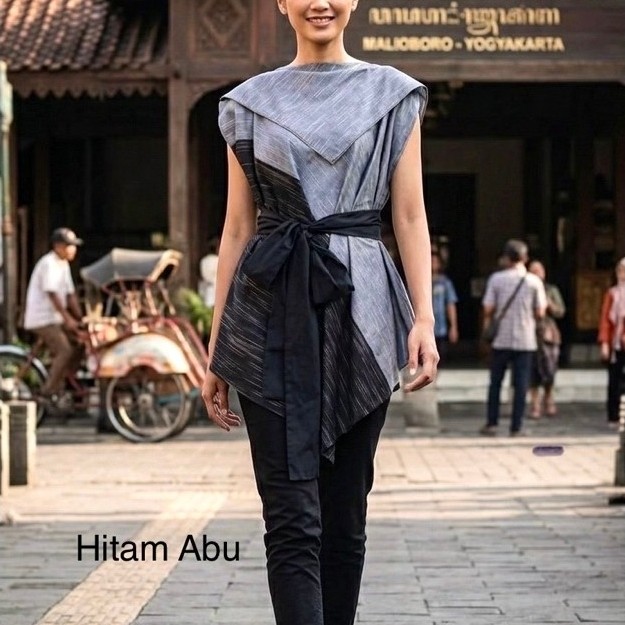 Tunik lurik tenun pinjung wanita