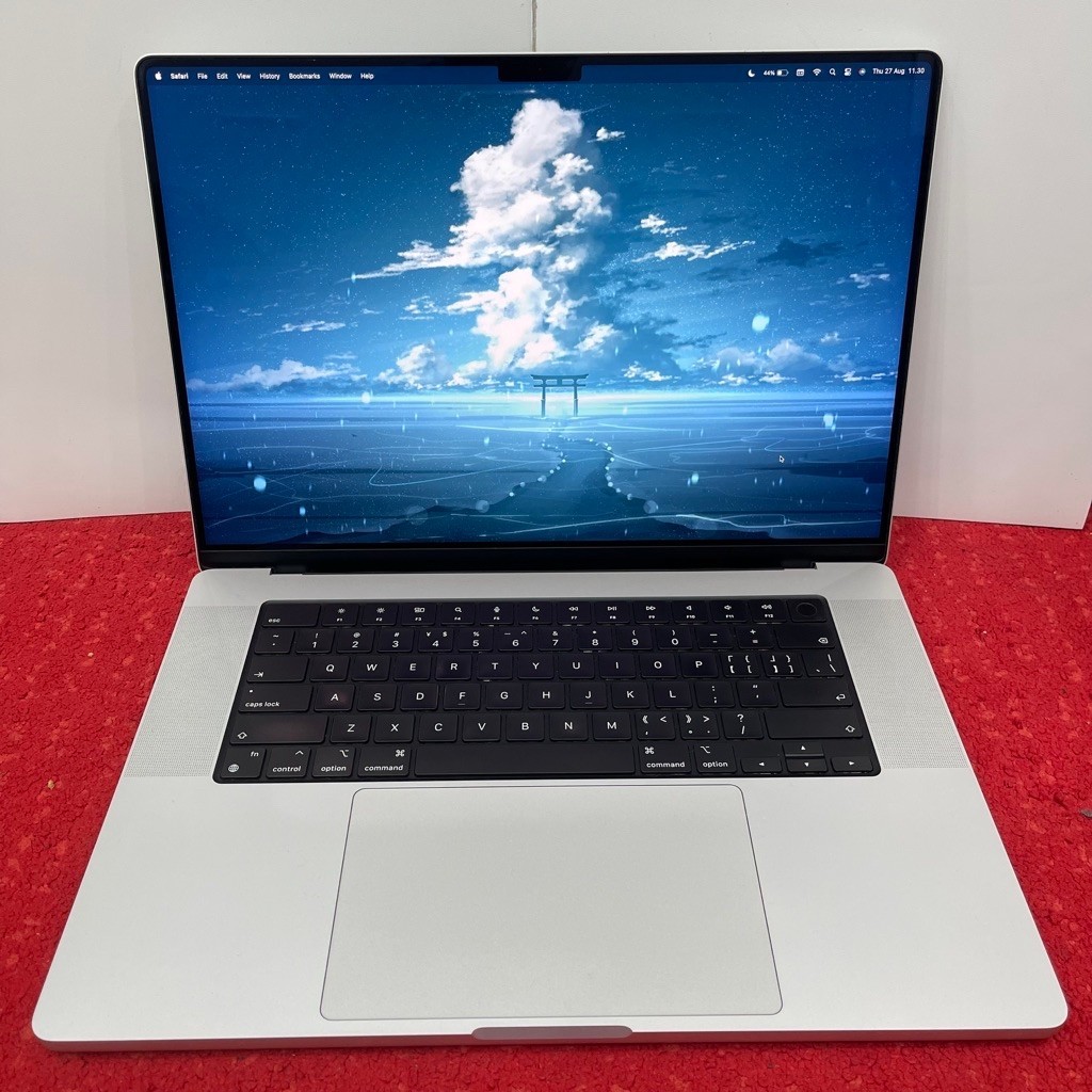 Macbook Pro 16 inch 2021 M1 Pro Silver