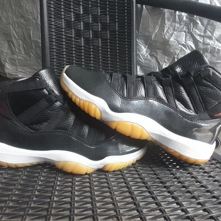 Sepatu Nike Air Jordan Retro 11