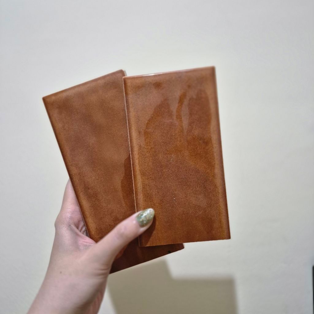 SAMPLE MATERIAL INTERIOR Venus Tiles Takko Haze Burnt Orange Glossy