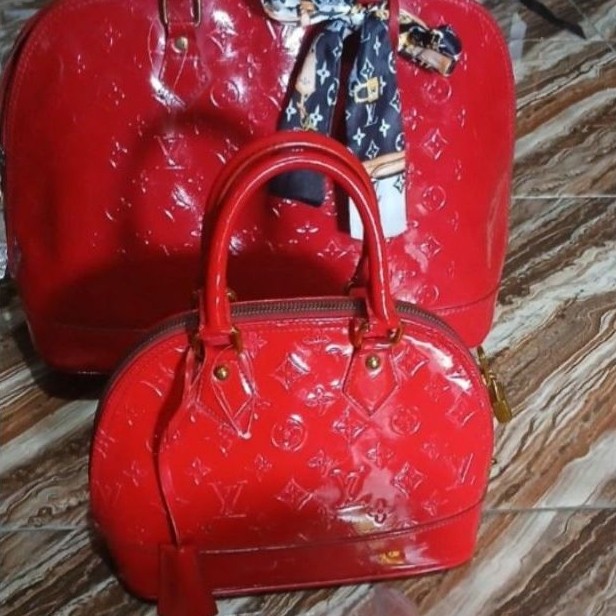 Tas Lv take all  Preloved Merah Glossy Tenteng