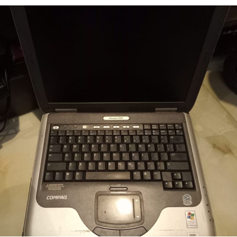 laptop jadul merk compaq