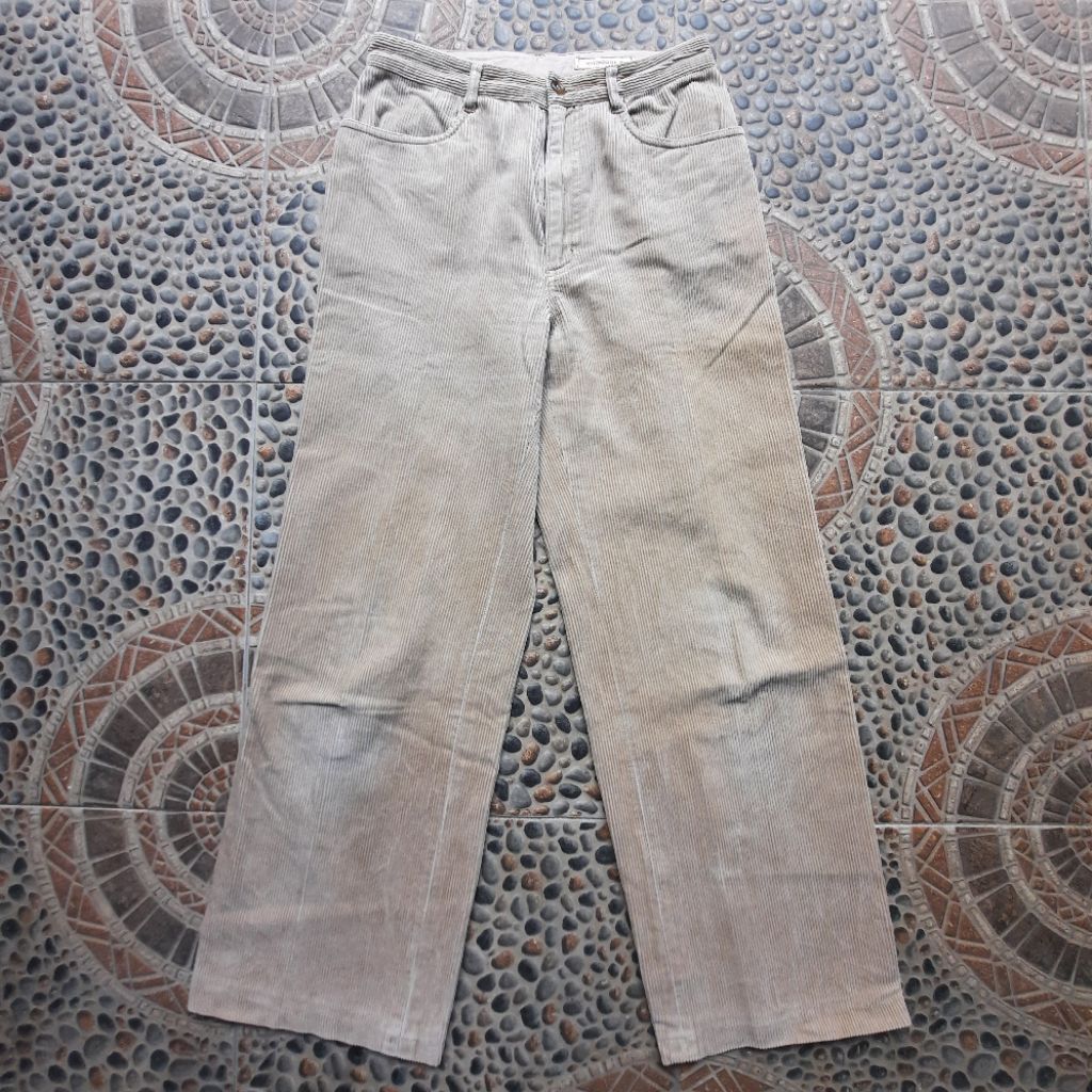 Preloved Corduroy Crocodile