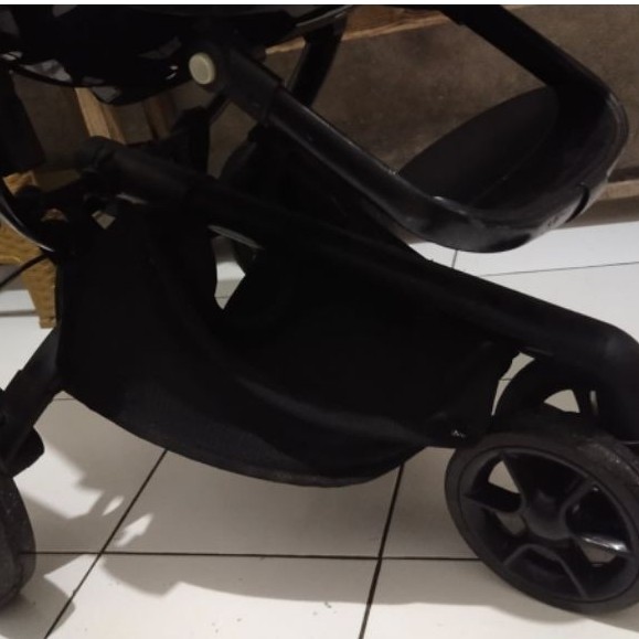 Stroller Quinny Moodd second rasa baru