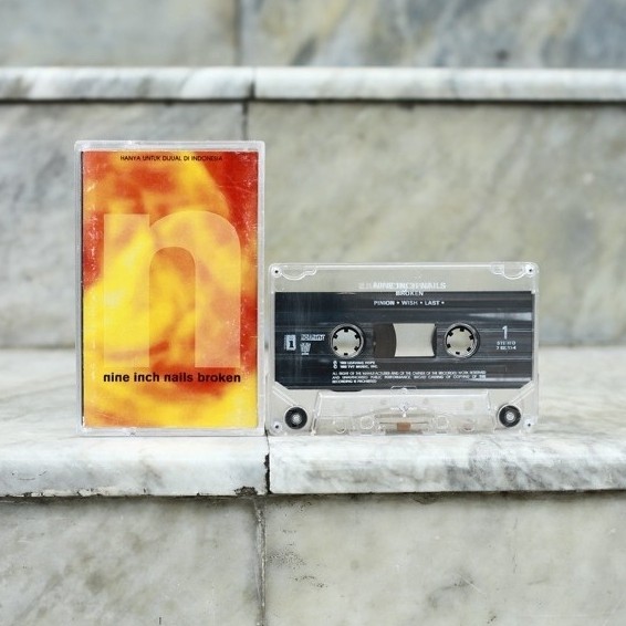 Kaset pita Nine Inch Nails Broken