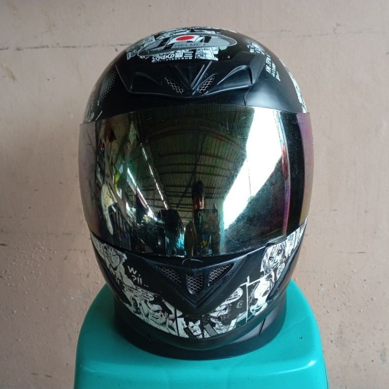 Helm JPN tanduk fullface second.
