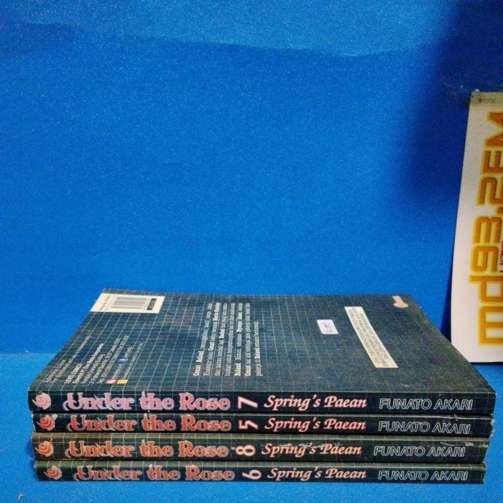 Komik obral UNDER THE ROSE