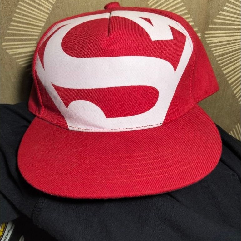 topi Superman