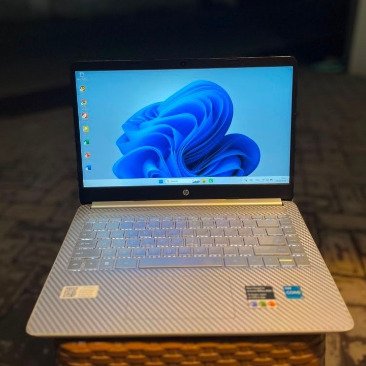 SECOND LAPTOP HP 14s DQ2614TU || Intel Core i3-1115G4 @3,00GHz || 14"inch FHD || Ram 8GB DDR4 SSD 25