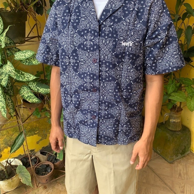 LEVIS BANDANA KEMEJA PENDEK