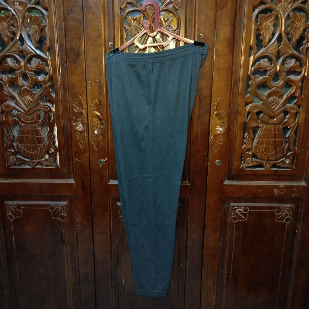 CELANA JOGGER PANTS KATUN SANTAI UNIQLO SIZE XXL SECOND