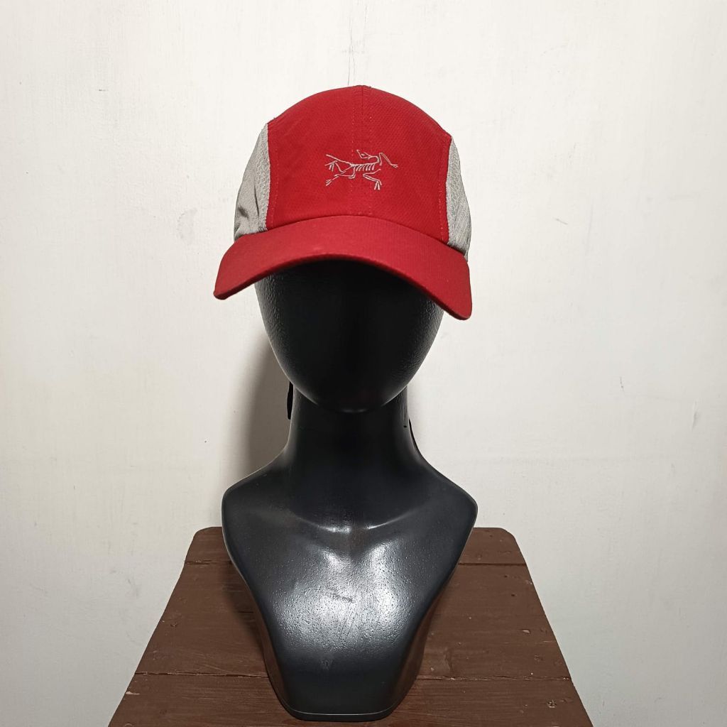 TOPI Arcteryx Size : one size