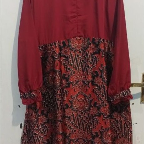Preloved gamis maroon batik
