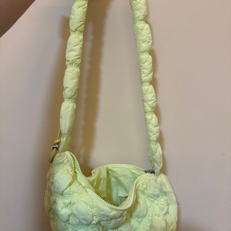 [Preloved] Carlyn Sling Bag Yellow