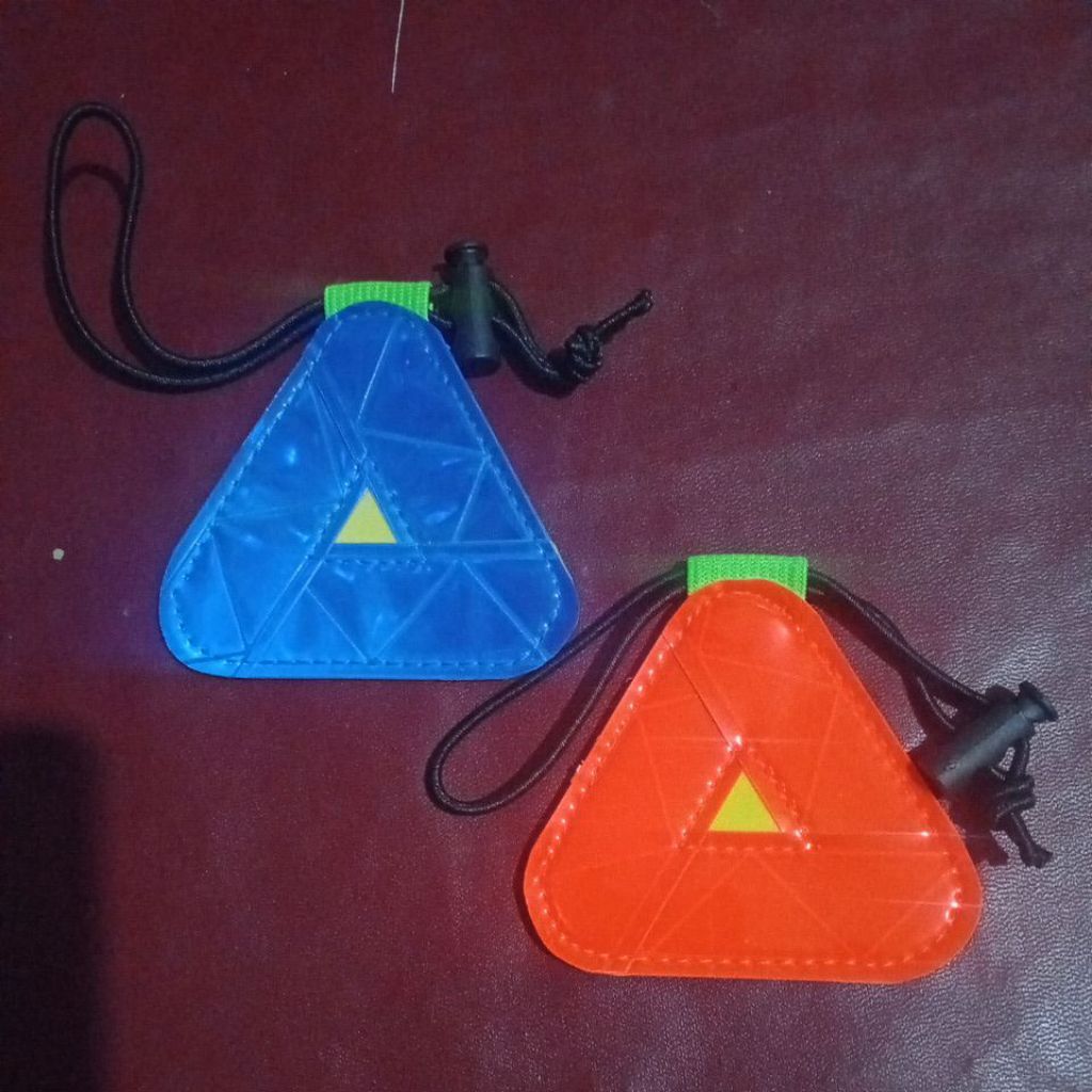 Bike Tag Reflector Triangle Sepeda Gantungan Reflector