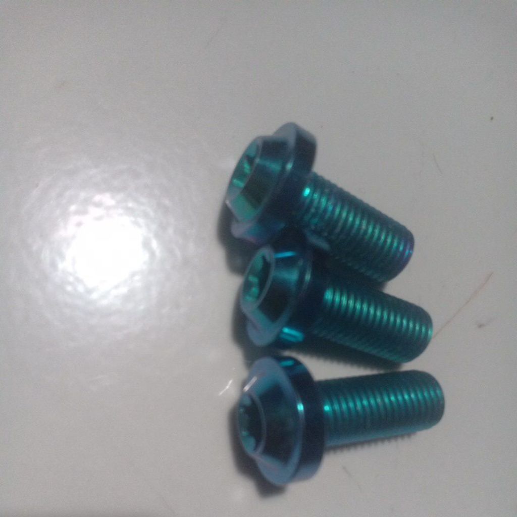 baut titanium kaliper breket Honda Vario beat scopy (1 baut)