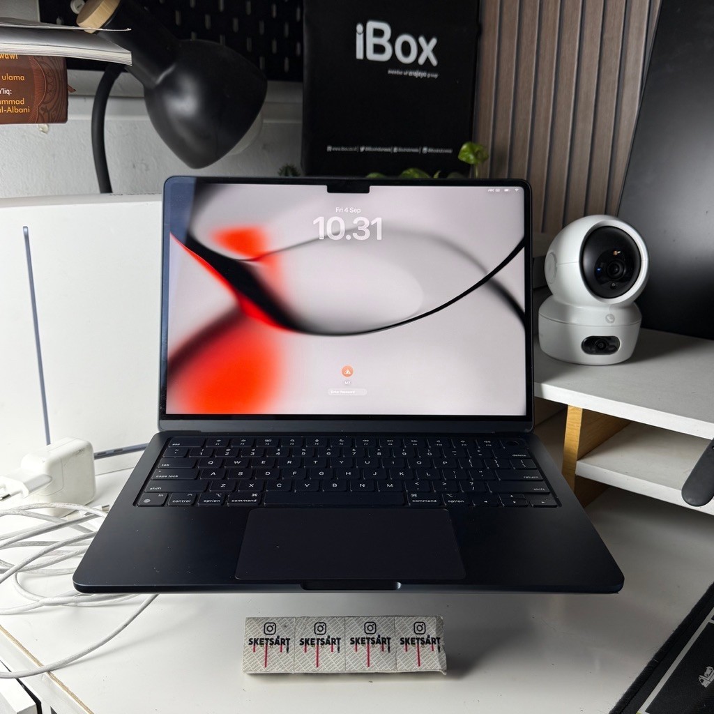 Bismillah dijual MacBook Air M2 16/256gb Midnight iBox Battery Health 98% Cycle Count 121 Eks Garans