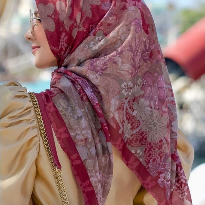 BUTTONSCARVES AS IS TDP SCARLET REG