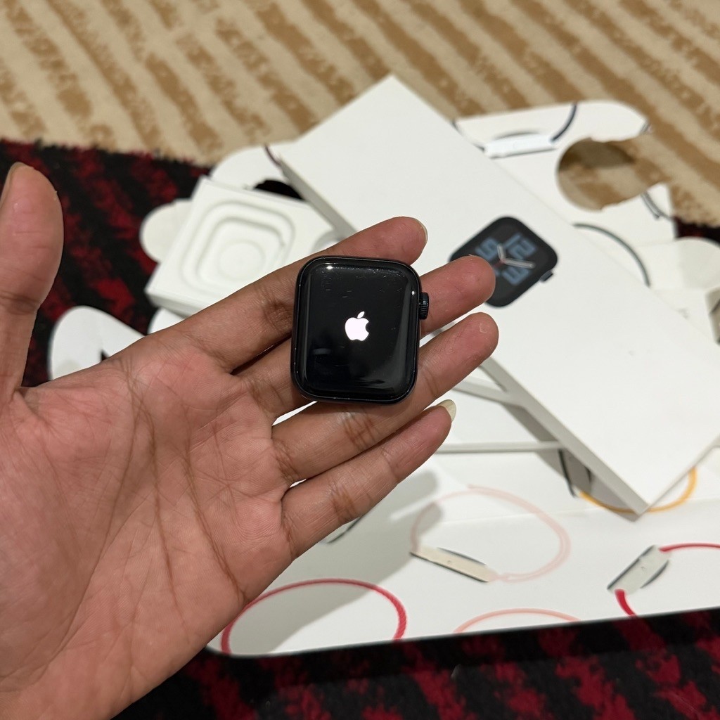 Apple Watch SE 2 40mm Midnight ex iBox Fullset Original