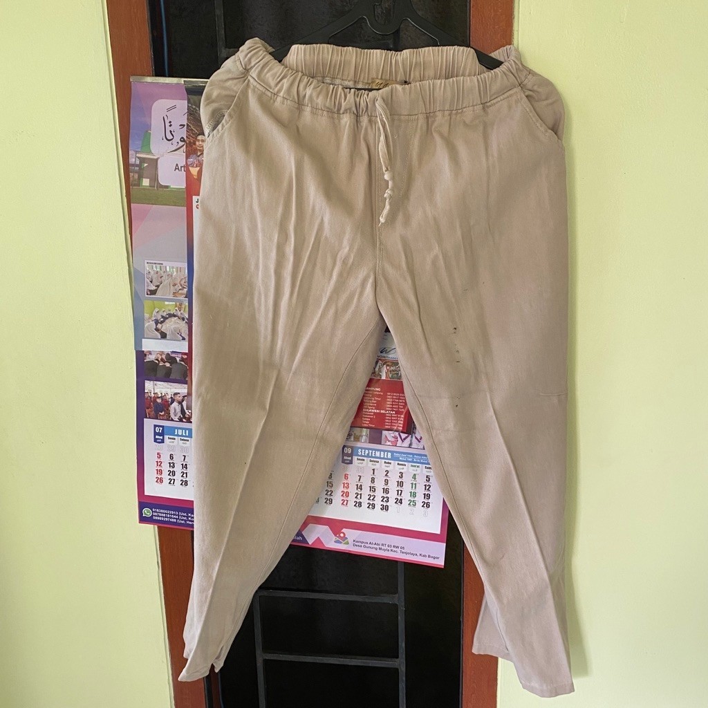 Celana Chino Panjang Cream Model Karet & Tali Pinggang Preloved Ukuran 33