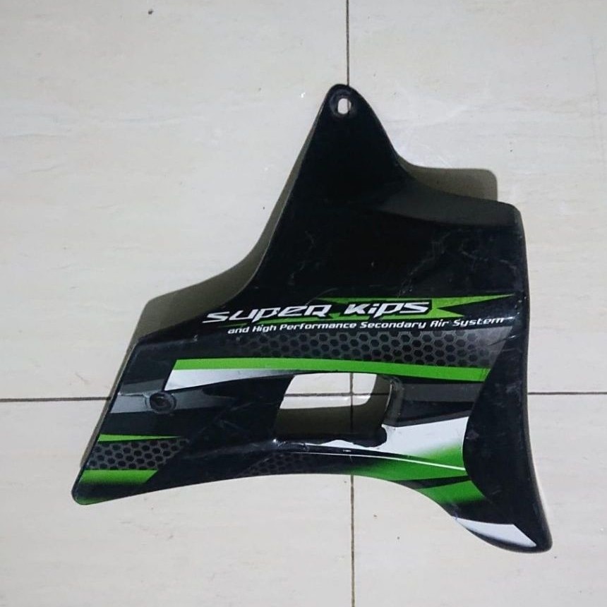 Sayap Tangki Shroud Kawasaki Ninja R KIS Ninja R Old Lama 150R 2 Tak Kanan Hitam Original Copotan | 