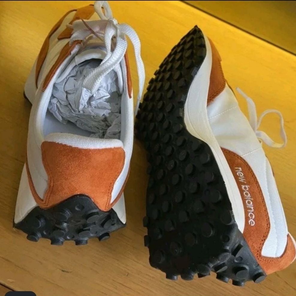 sepatu sneakers pria original size 42 second like new