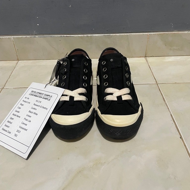 SEPATU COMPAS PROTO LITE BLACK SIZE 36