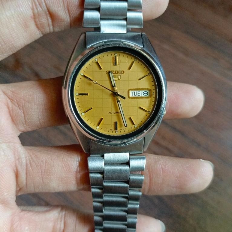 Jam Tangan Seiko 5 7S26 Gold Grid Dial