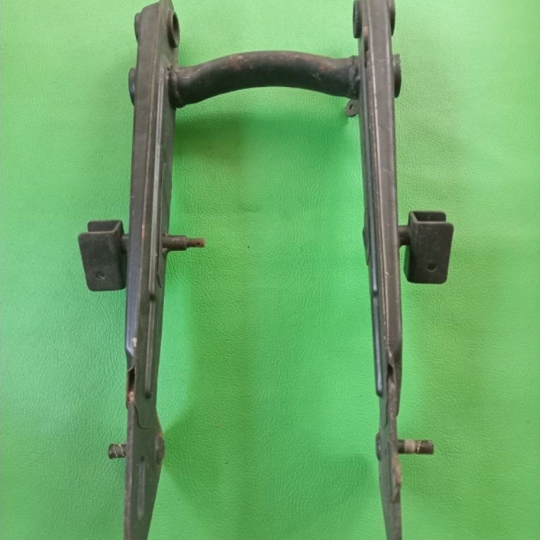 Swing arm garpu Honda C70 C700 C800 nos