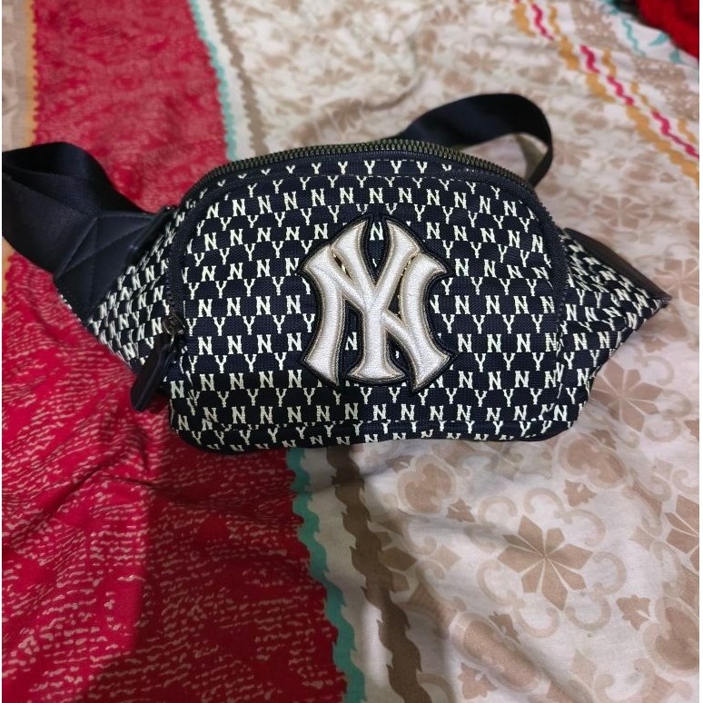 Tas Pinggang Pria MLB Monogram Jacquard Black Original Kondisi Second Pemakaian