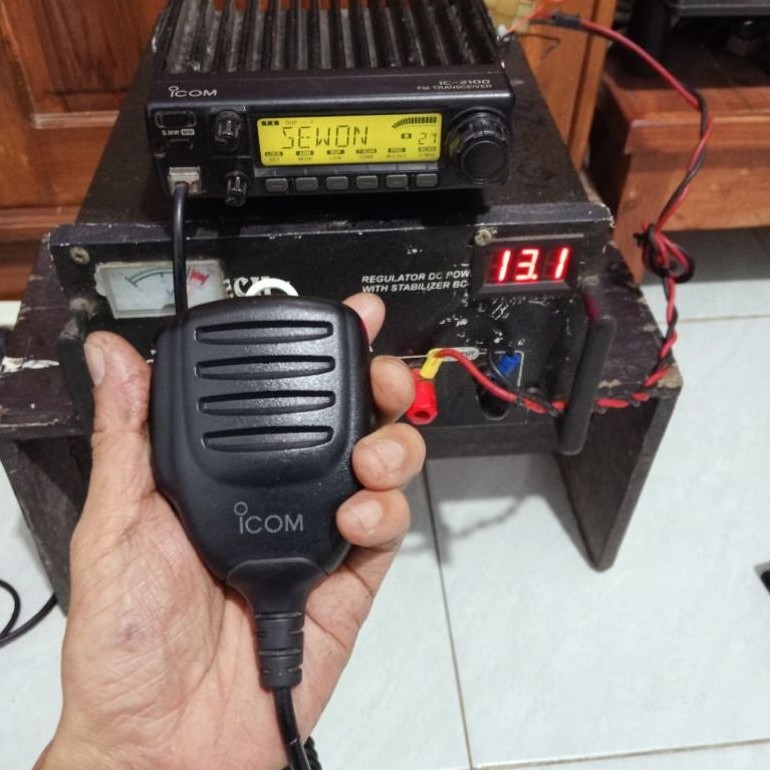 Rig Icom IC -2100