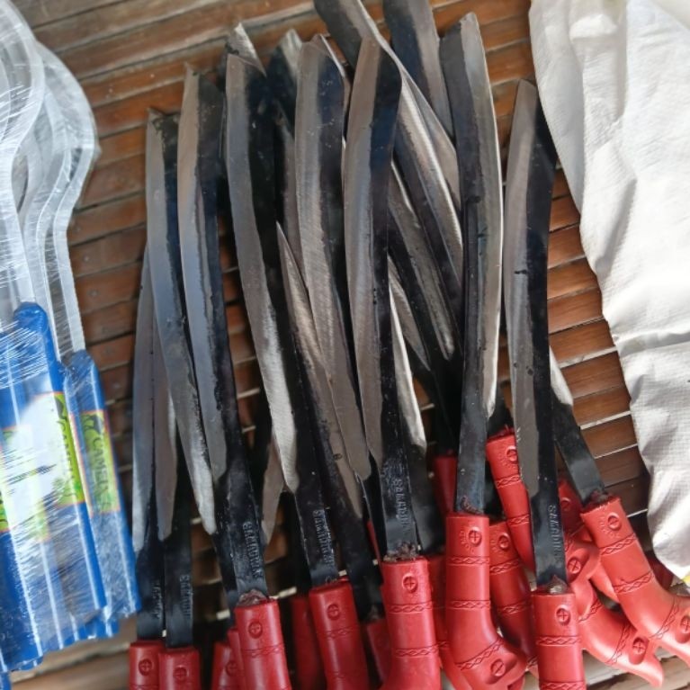Pisau Pedang Tradisional Bilah Besi Gagang Merah