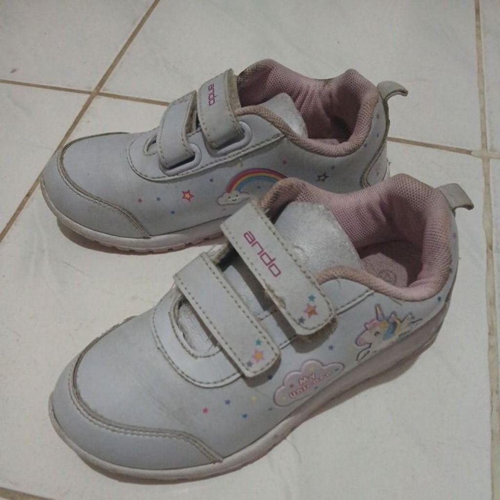 Sepatu Anak Perempuan My Unicorn (Second) Ando Ukuran 32