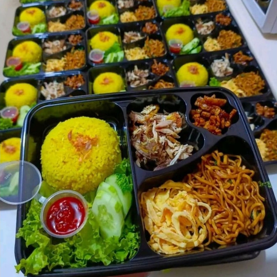 Nasi Kuning Bento/ Nasi Kuning Ultah /Nasi Bento Arisan /Nasi Bento Ultah
