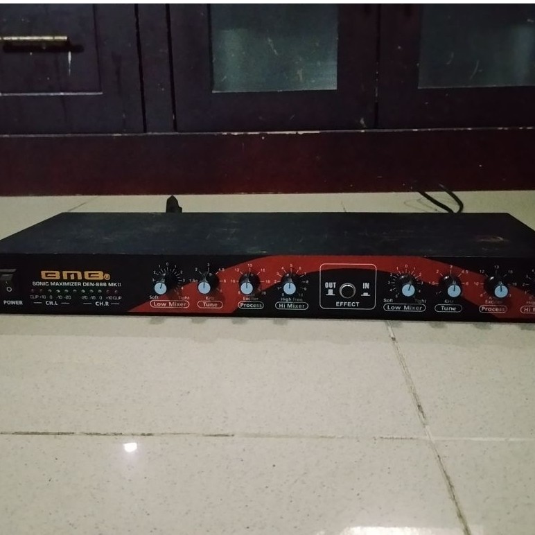 Audio Processor Sonic Maximizer BMB DEN-888 MK II  bekas