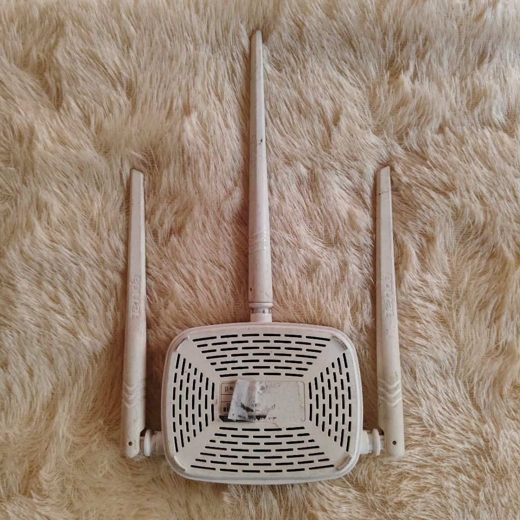 Router Tenda N318 Antena 3 Minus Mati Total