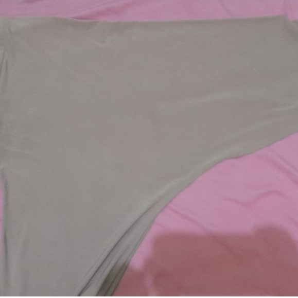 Preloved Hameeda Alaia Instan Hijab Dagu