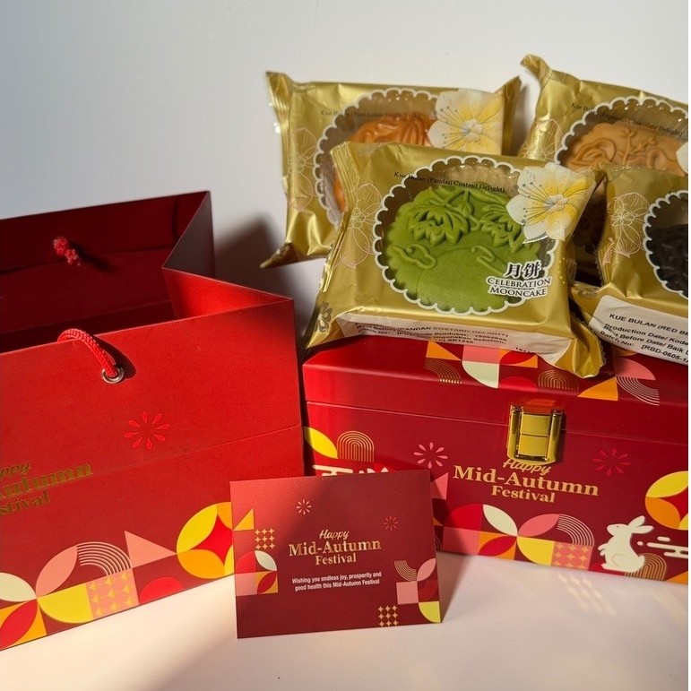 Amway Celebration Mooncake (4 pcs, 4 Varian) | Kue Bulan Amway | 4 Rasa | Pandan Custard | Lotus Sin