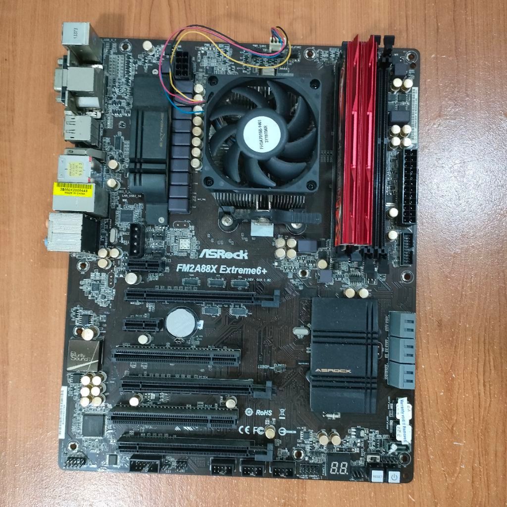PAKET KOMPUTER PC MOTHERBOARD ASROCK FM2A88 EXTREME 6+ , PROCESSOR AMD KAVERI A10 7800 , MEMORY MEMO