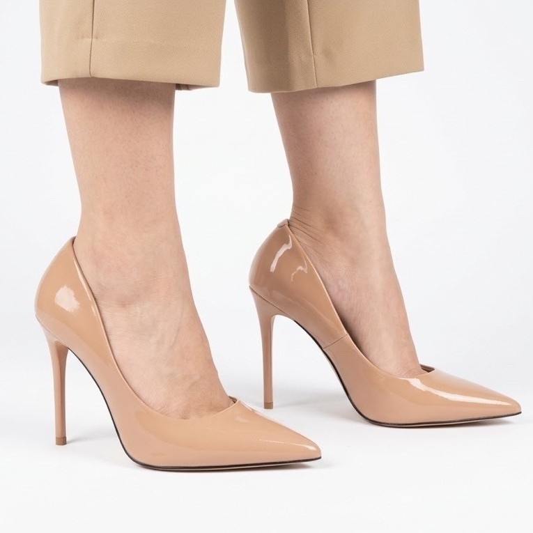 Sepatu high heel wanita warna Apricot