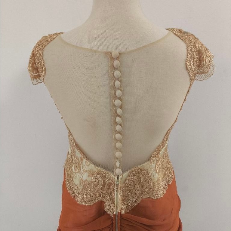 Gaun pesta/kebaya teracotta ex tempat sewa gaun