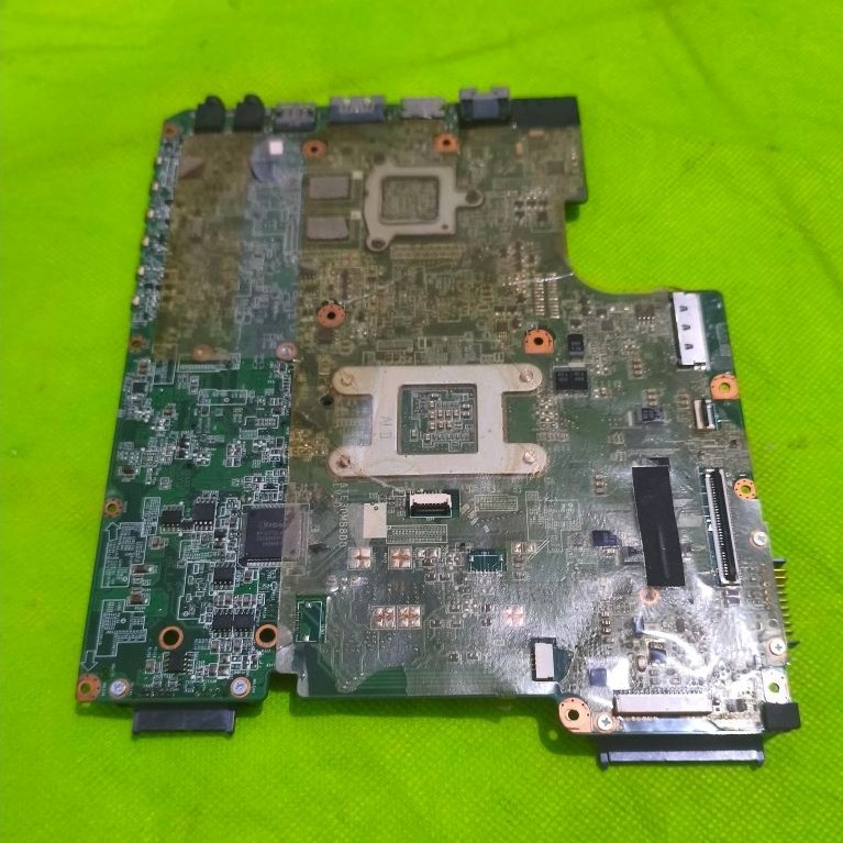 bahan motherboard laptop Toshiba l645 ori