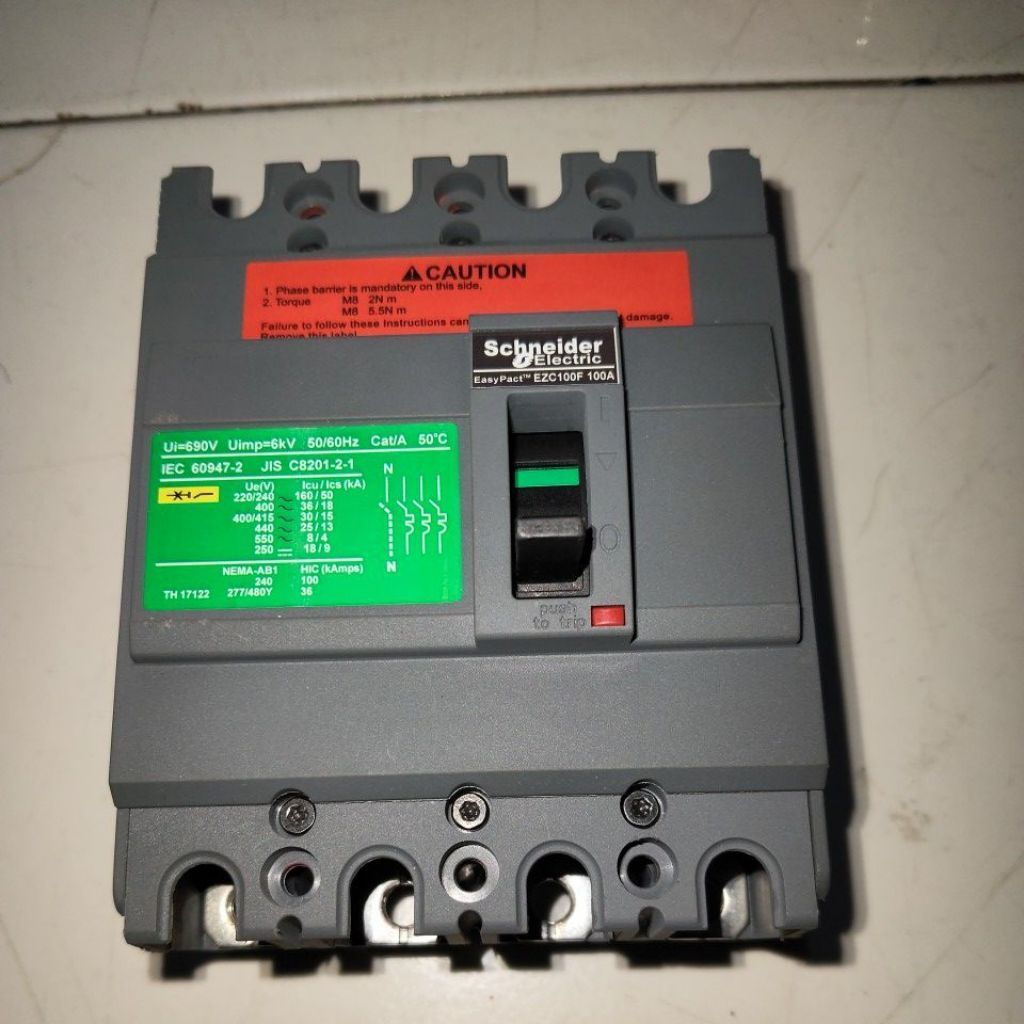 Mccb ezc 100F 4p 100A Schneider original