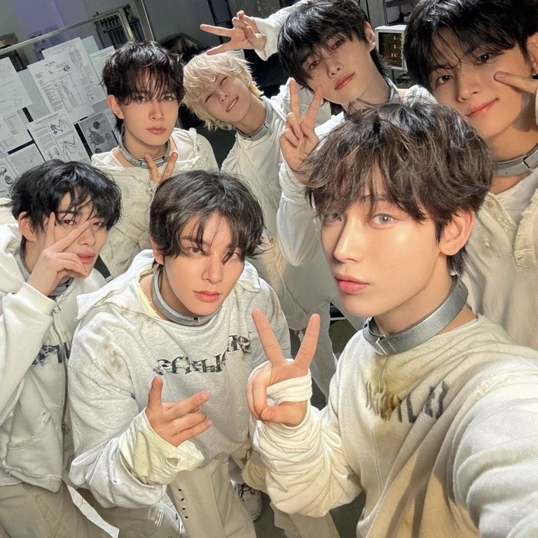 Enhypen Weverse Photocards