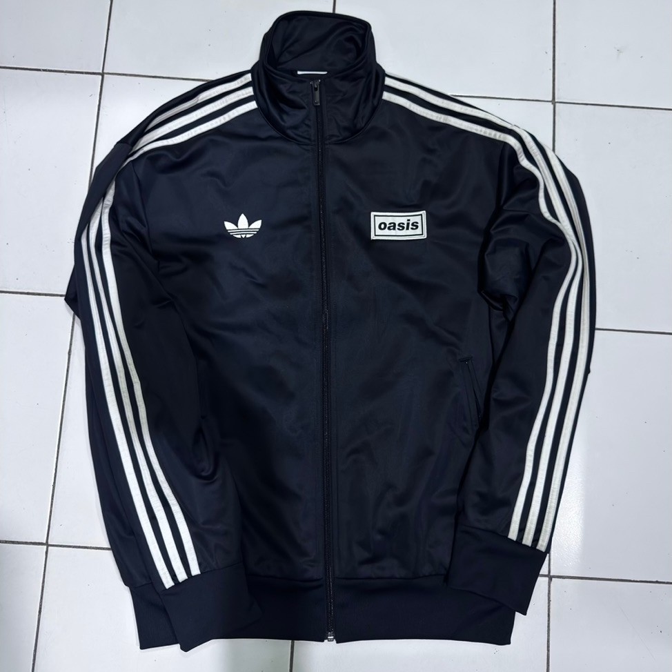 adidas tractop oasis adidas oasis tracktop preloved size m