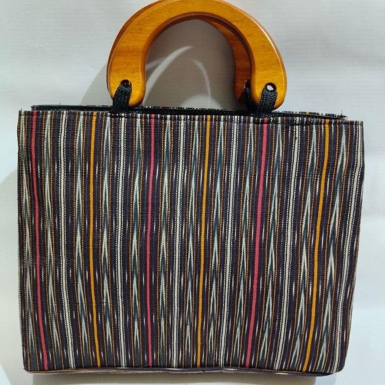 Tas wanita bahan ulos batak